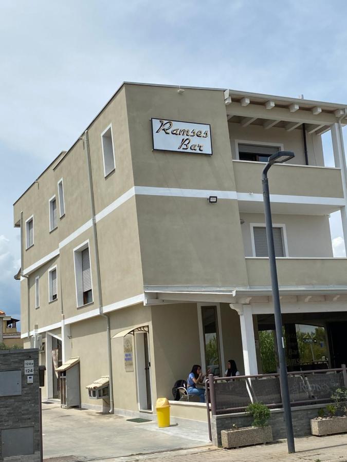 B&B Ramses Uta Экстерьер фото